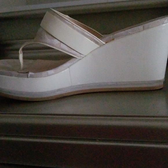 Shoes - Picture 5 of 7